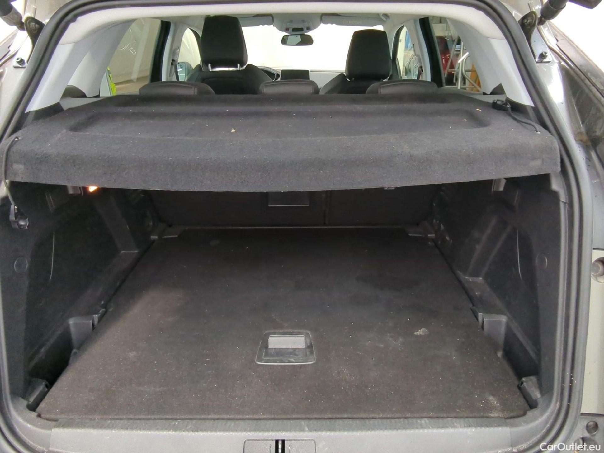 Peugeot  3008  Allure Business 1.2 PureTech 130CV BVM6 E6d #9