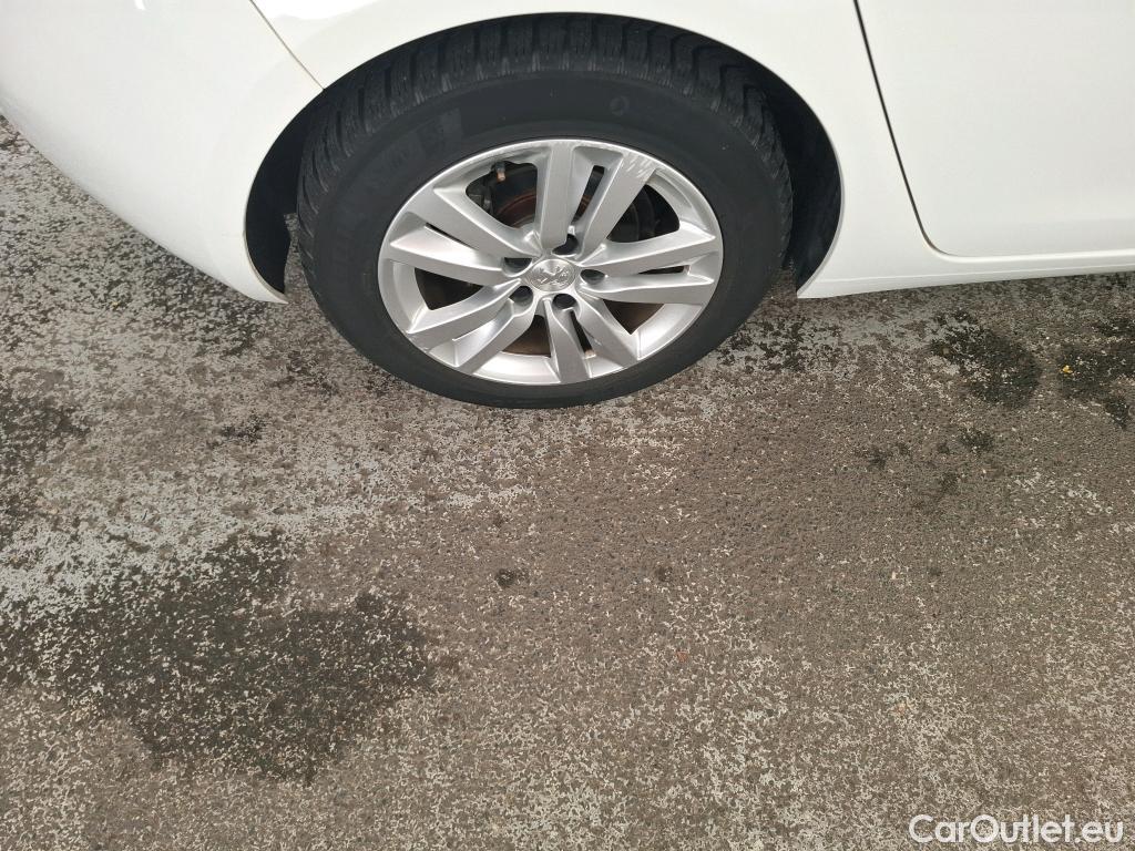 Peugeot  308  Active Business 1.2 PureTech 110CV BVM6 E6d #19