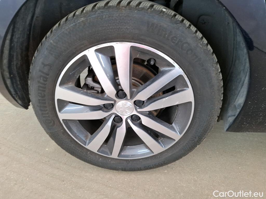 Peugeot  308  Allure 1.2 PureTech 130CV BVA8 E6d #15