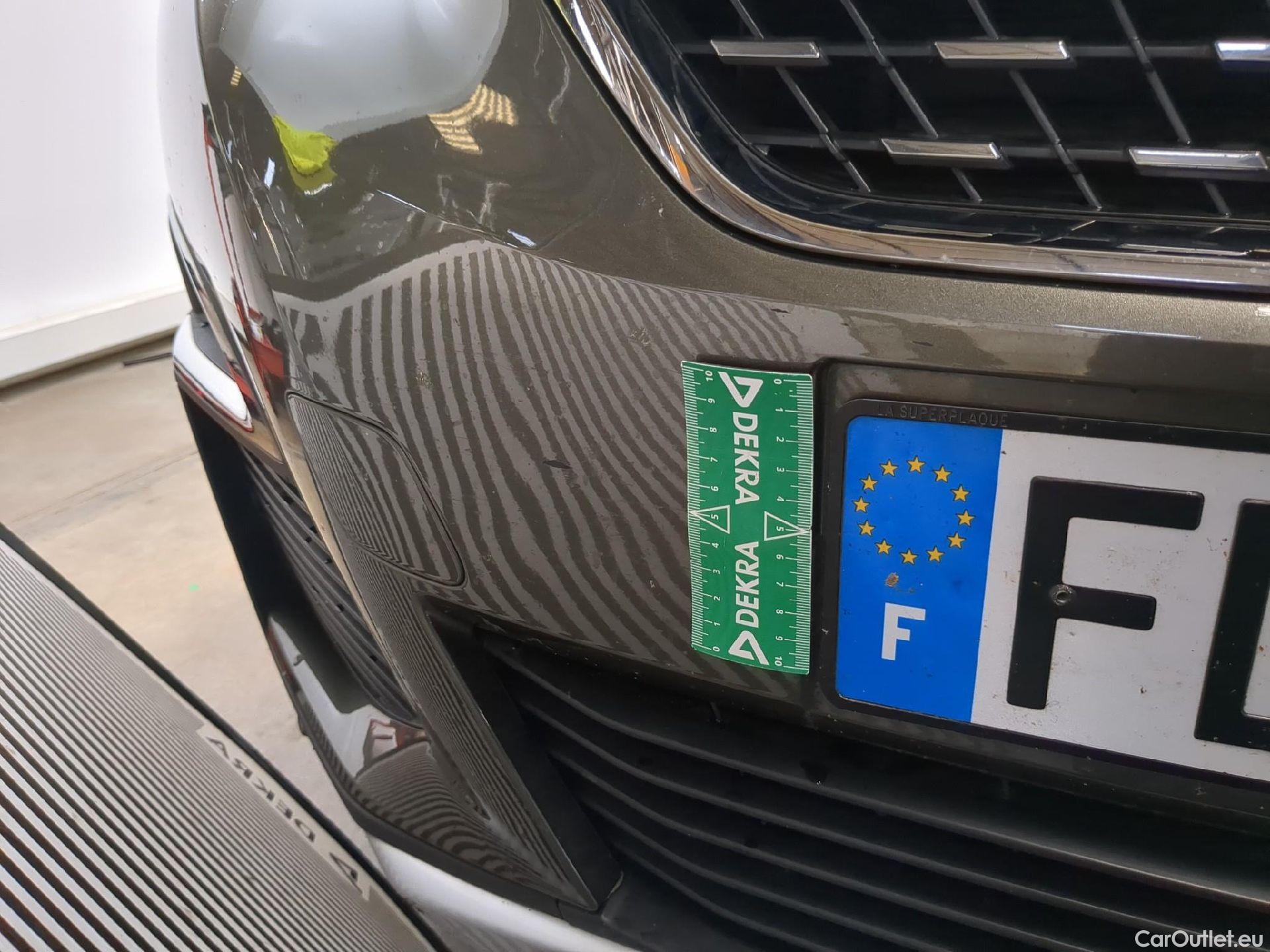 Peugeot  3008  Allure Business 1.2 PureTech 130CV BVM6 E6d #37