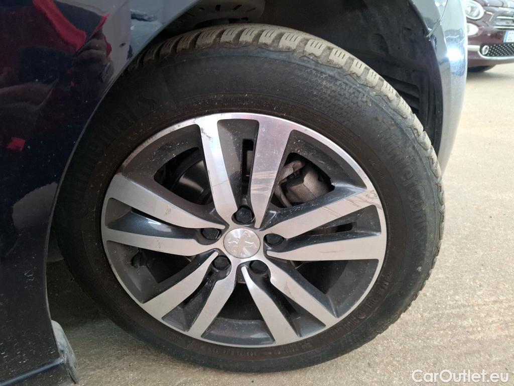 Peugeot  308  Allure 1.2 PureTech 130CV BVA8 E6d #20