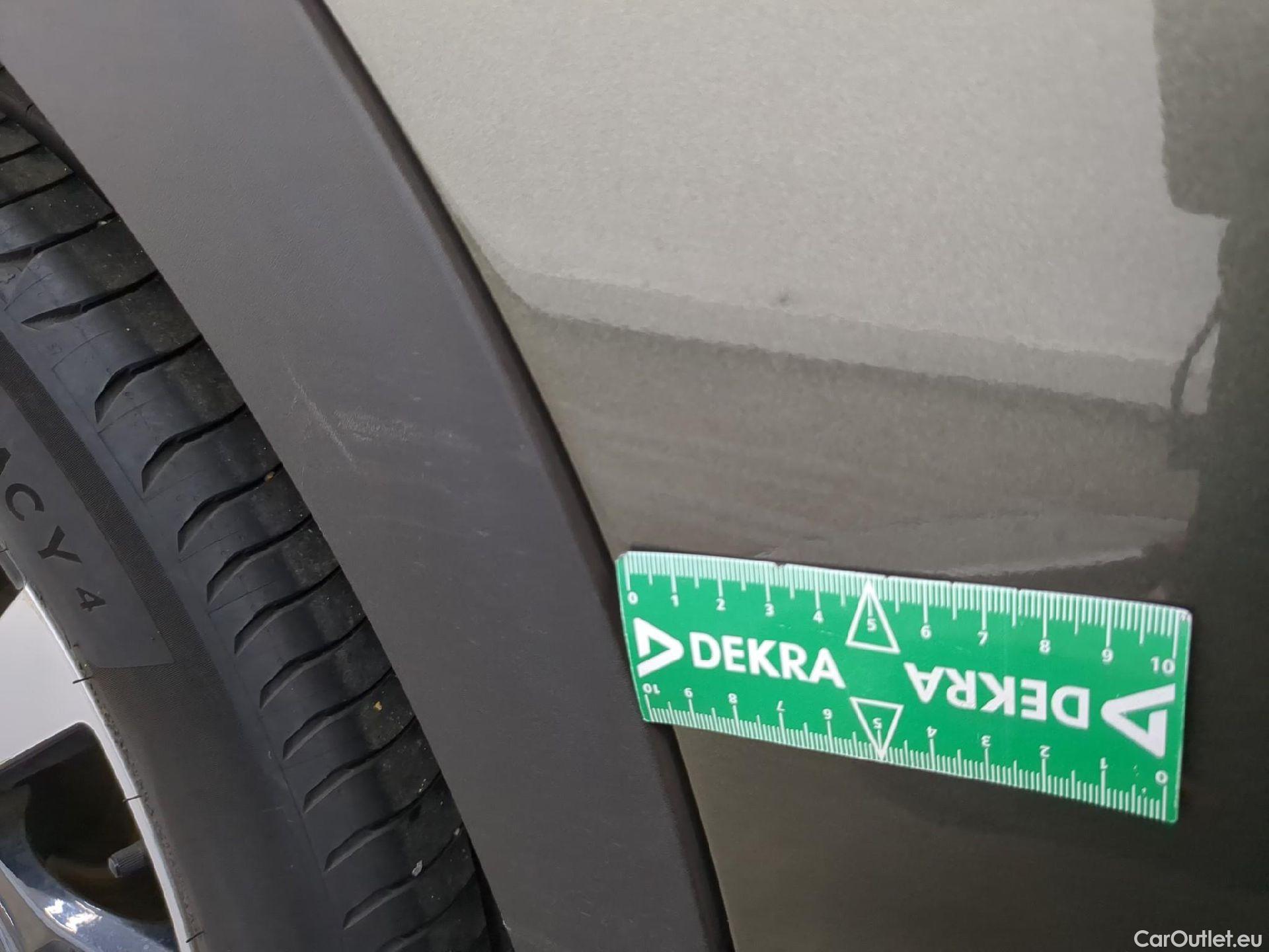 Peugeot  3008  Allure Business 1.2 PureTech 130CV BVM6 E6d #25