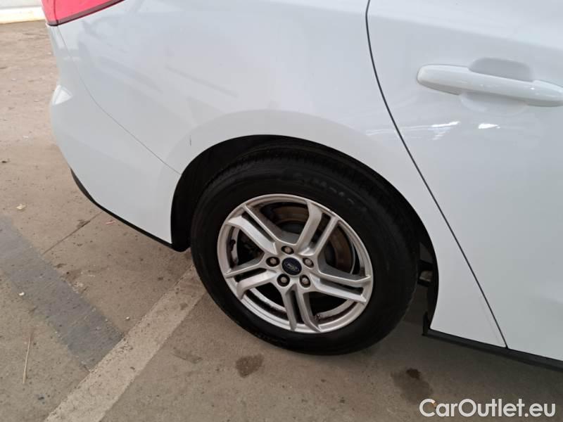Ford  Focus FORD  / 2018 / 5P / STATION WAGON 1.5 ECOBLUE 120CV BUSINESS SW (AUTOCARRO) #66