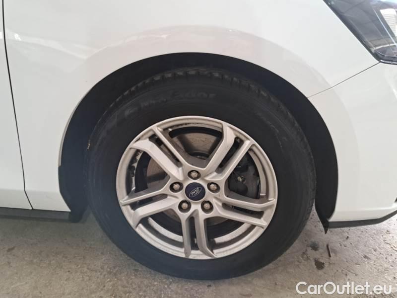 Ford  Focus FORD  / 2018 / 5P / STATION WAGON 1.5 ECOBLUE 120CV BUSINESS SW (AUTOCARRO) #17