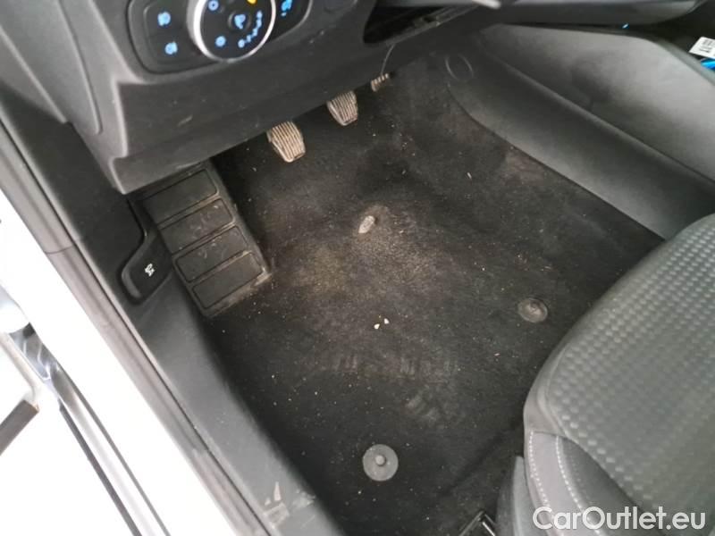 Ford  Focus FORD  / 2018 / 5P / STATION WAGON 1.5 ECOBLUE 120CV BUSINESS SW (AUTOCARRO) #70