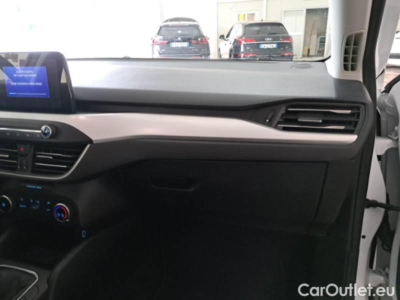 Ford  Focus FORD  / 2018 / 5P / STATION WAGON 1.5 ECOBLUE 120CV BUSINESS SW (AUTOCARRO) #79
