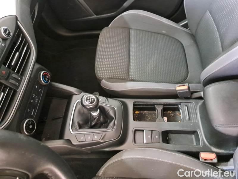Ford  Focus FORD  / 2018 / 5P / STATION WAGON 1.5 ECOBLUE 120CV BUSINESS SW (AUTOCARRO) #74