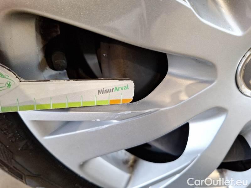 Peugeot  208 PEUGEOT  / 2015 / 5P / BERLINA VAN ACTIVE BLUEHDI 100CV #85