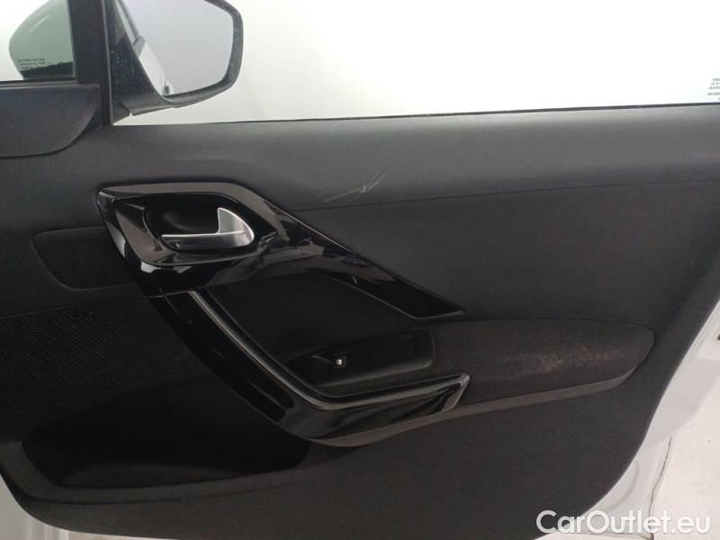 Peugeot  208 PEUGEOT  / 2015 / 5P / BERLINA MIX BLUEHDI 75CV #72