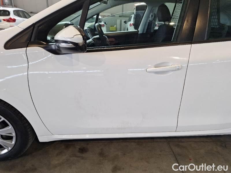 Peugeot  208 PEUGEOT  / 2015 / 5P / BERLINA VAN ACTIVE BLUEHDI 100CV #69