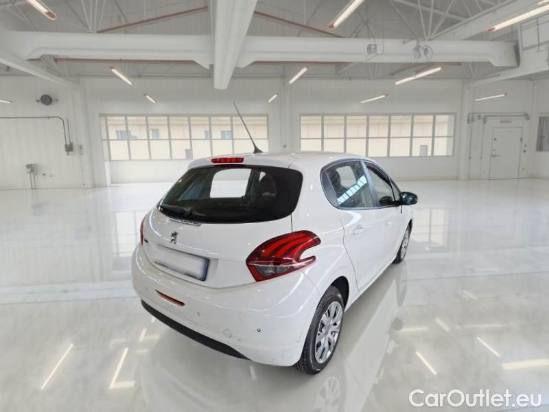 Peugeot  208 PEUGEOT  / 2015 / 5P / BERLINA VAN ACTIVE BLUEHDI 100CV #2