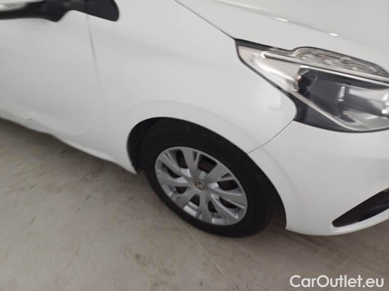 Peugeot  208 PEUGEOT  / 2015 / 5P / BERLINA MIX BLUEHDI 75CV #64