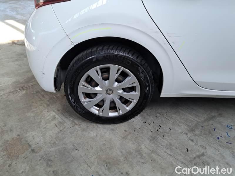 Peugeot  208 PEUGEOT  / 2015 / 5P / BERLINA VAN ACTIVE BLUEHDI 100CV #98