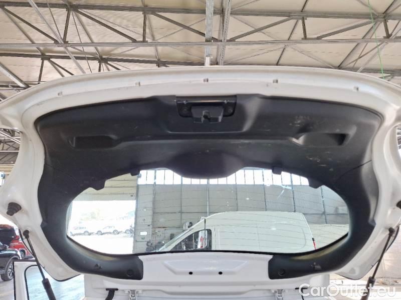 Peugeot  208 PEUGEOT  / 2015 / 5P / BERLINA VAN ACTIVE BLUEHDI 100CV #86