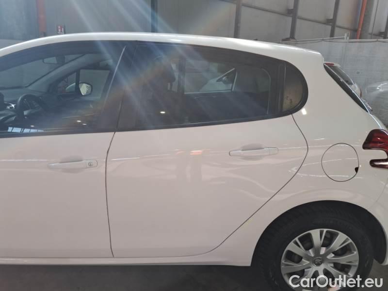 Peugeot  208 PEUGEOT  / 2015 / 5P / BERLINA VAN ACTIVE BLUEHDI 100CV #76