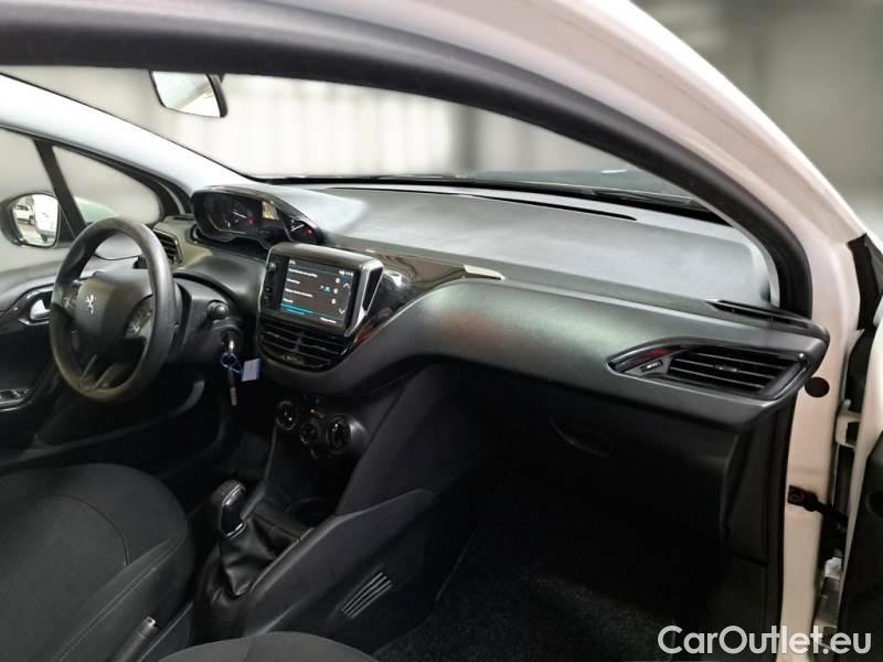 Peugeot  208 PEUGEOT  / 2015 / 5P / BERLINA VAN ACTIVE BLUEHDI 100CV #3