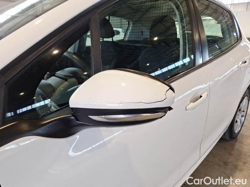 Peugeot  208 PEUGEOT  / 2015 / 5P / BERLINA VAN ACTIVE BLUEHDI 100CV #74