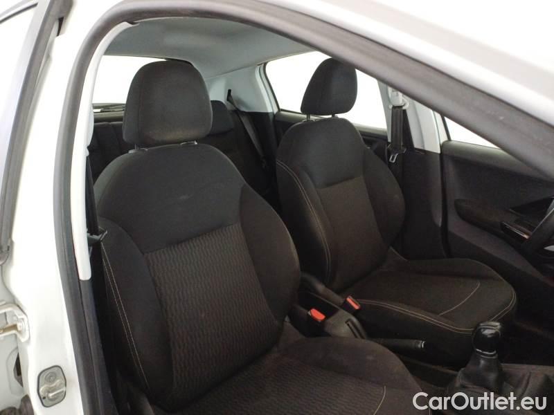 Peugeot  208 PEUGEOT  / 2015 / 5P / BERLINA MIX BLUEHDI 75CV #13