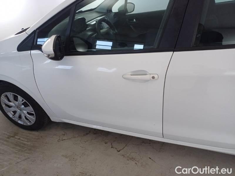 Peugeot  208 PEUGEOT  / 2015 / 5P / BERLINA MIX BLUEHDI 75CV #55