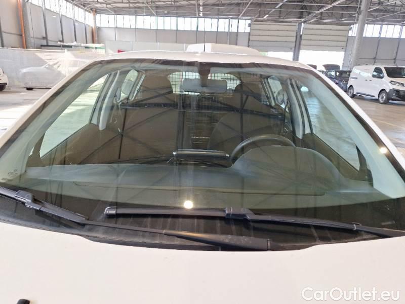Peugeot  208 PEUGEOT  / 2015 / 5P / BERLINA VAN ACTIVE BLUEHDI 100CV #32