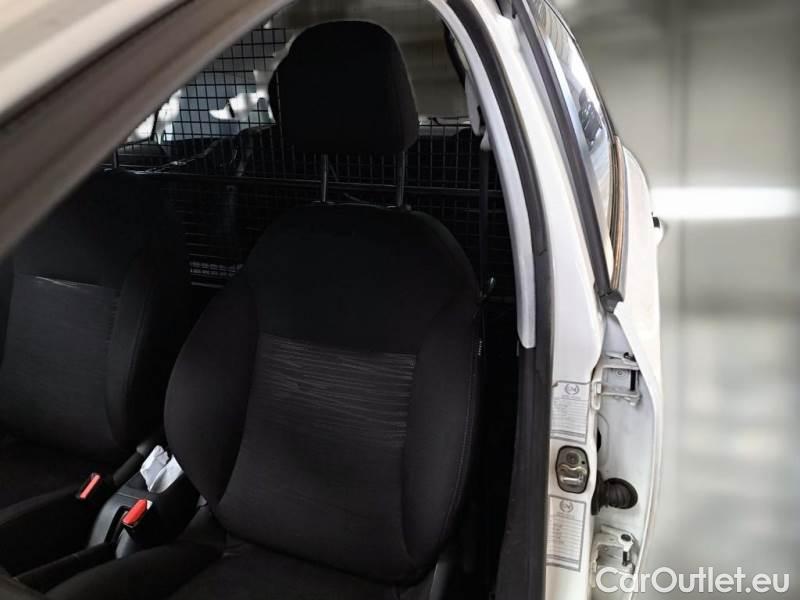 Peugeot  208 PEUGEOT  / 2015 / 5P / BERLINA VAN ACTIVE BLUEHDI 100CV #11