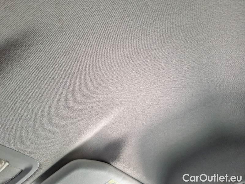 Peugeot  208 PEUGEOT  / 2015 / 5P / BERLINA VAN ACTIVE BLUEHDI 100CV #121