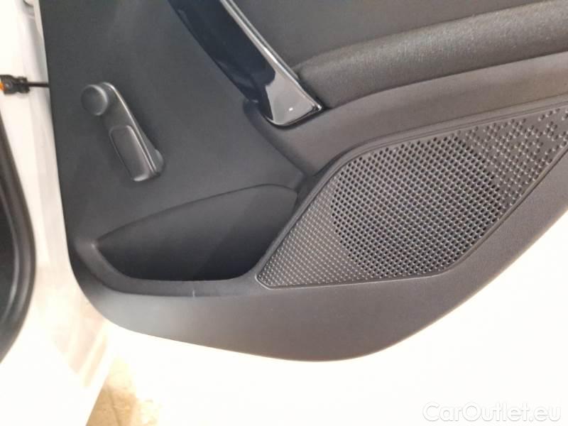 Peugeot  208 PEUGEOT  / 2015 / 5P / BERLINA VAN ACTIVE BLUEHDI 100CV #173