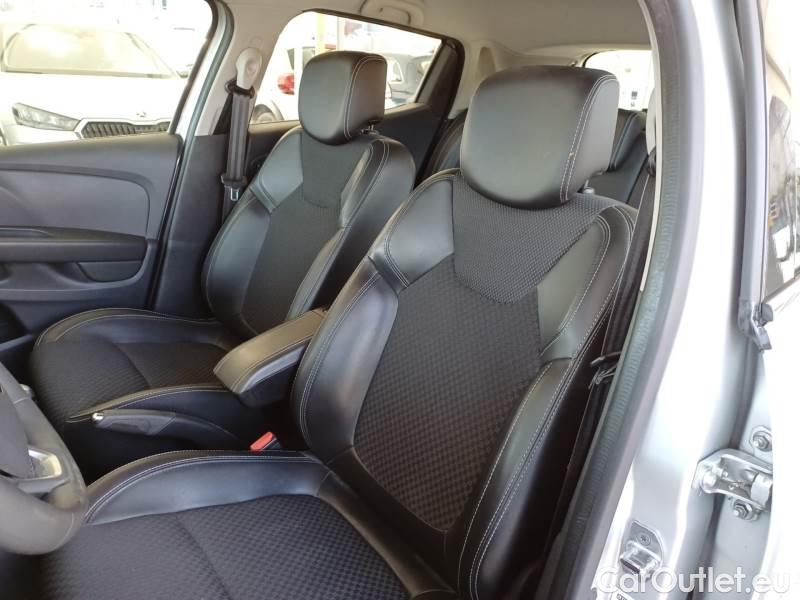 Renault  Clio RENAULT  / 2016 / 5P / BERLINA 1.5 DCI 90CV DUEL (AUTOCARRO) #3