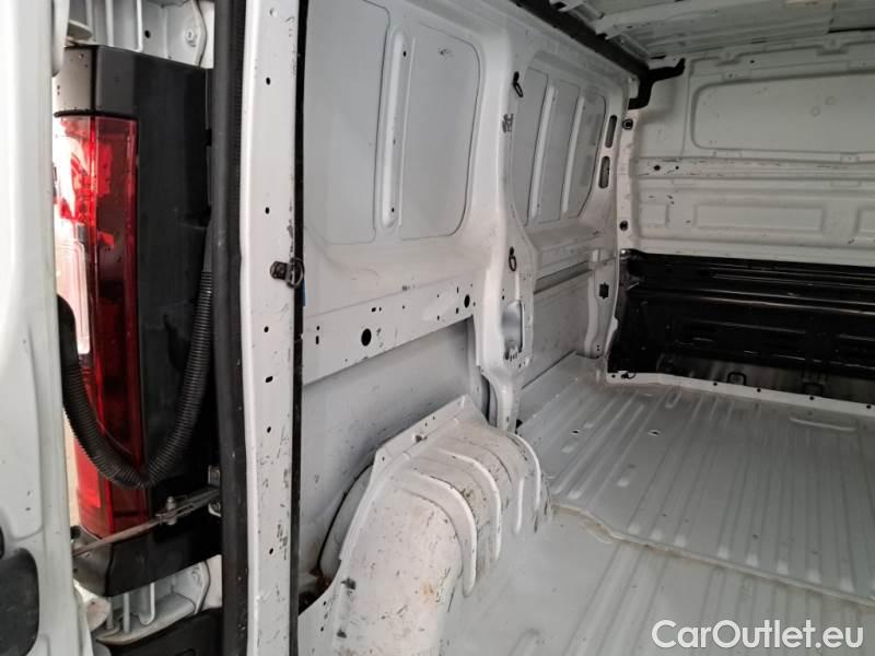 Renault  Trafic RENAULT  / 2019 / 4P / FURGONE FG L1 H1 T27 DCI 120 ICE #93