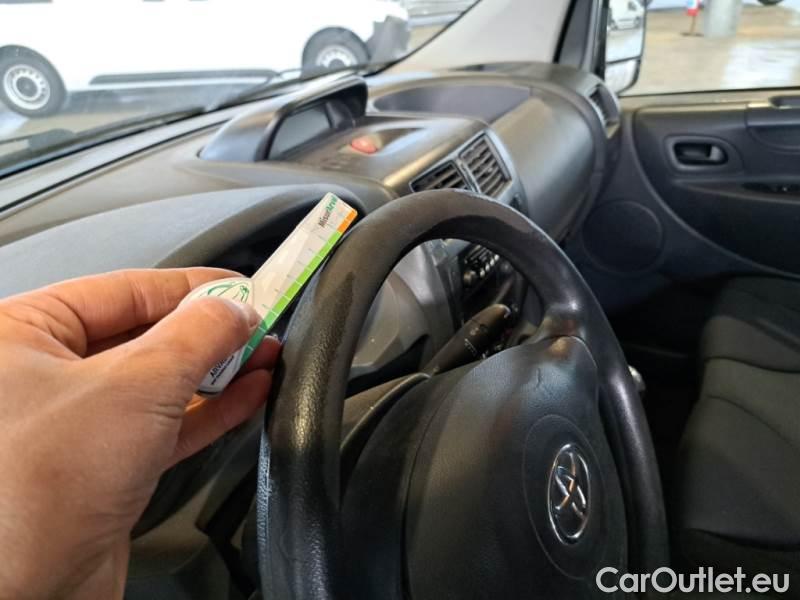 Toyota  Proace TOYOTA  2014 FURGONE 2.0D M L2H2 12 LOUNGE #174
