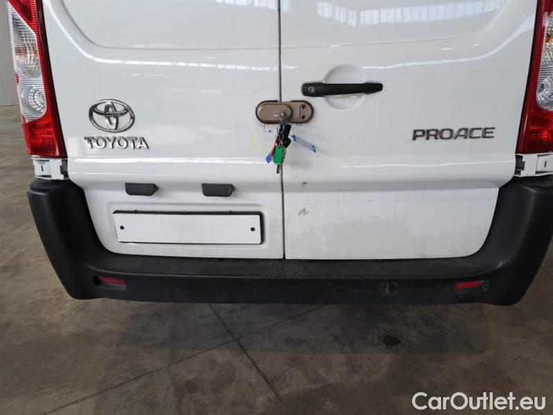 Toyota  Proace TOYOTA  2014 FURGONE 2.0D M L2H2 12 LOUNGE #84