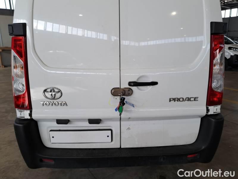 Toyota  Proace TOYOTA  2014 FURGONE 2.0D M L2H2 12 LOUNGE #90