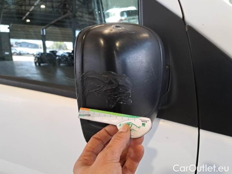 Toyota  Proace TOYOTA  2014 FURGONE 2.0D M L2H2 12 LOUNGE #124