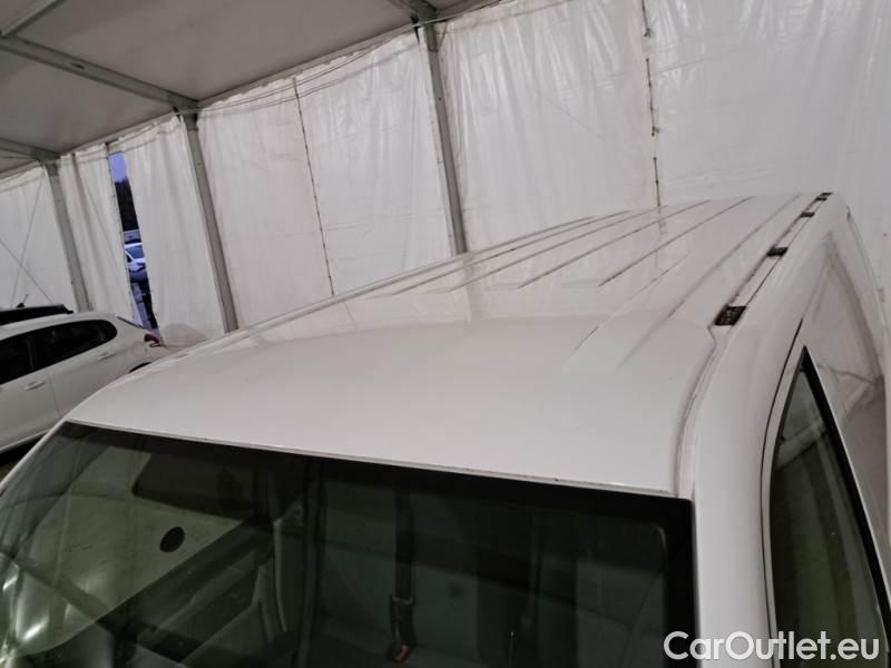 Volkswagen  Transporter VOLKSWAGEN  / 2015 / 4P / FURGONE 2.0 TDI 110KW EU6 4MOTION BUSINESS P.C. #9
