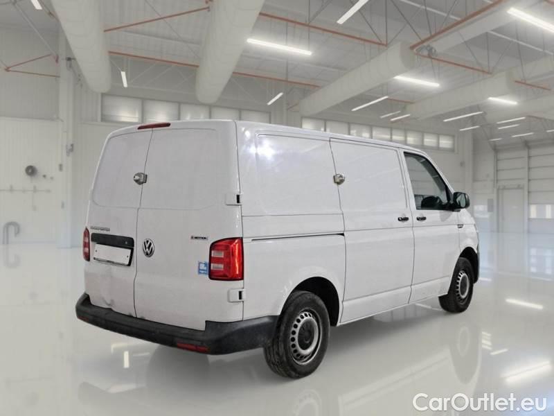 Volkswagen  Transporter VOLKSWAGEN  / 2015 / 4P / FURGONE 2.0 TDI 110KW EU6 4MOTION BUSINESS P.C. #2