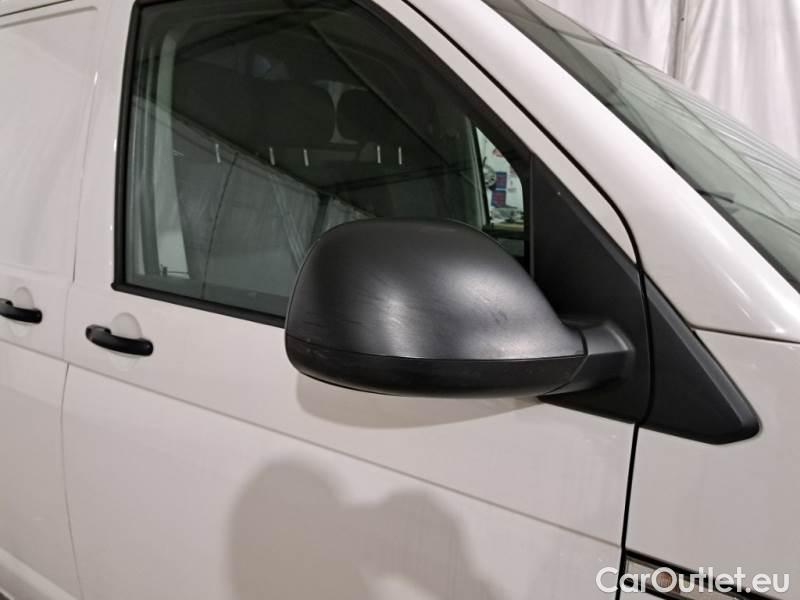 Volkswagen  Transporter VOLKSWAGEN  / 2015 / 4P / FURGONE 2.0 TDI 110KW EU6 4MOTION BUSINESS P.C. #103
