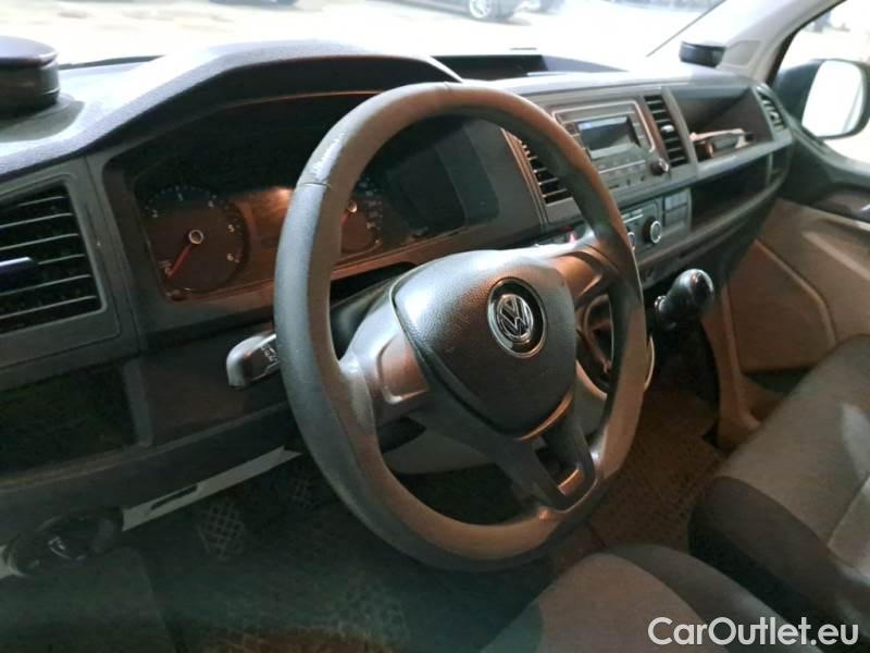 Volkswagen  Transporter VOLKSWAGEN  / 2015 / 4P / FURGONE 2.0 TDI 110KW EU6 4MOTION BUSINESS P.C. #122
