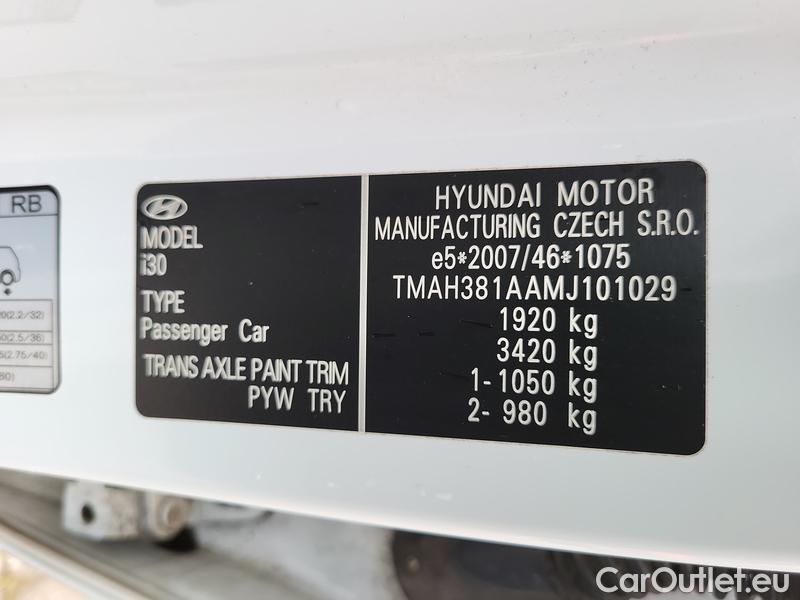 Hyundai  i30  (PD)(01.2017  ->)  kom.1.6CRDi 115 Smart #10