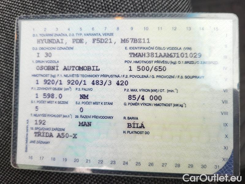 Hyundai  i30  (PD)(01.2017  ->)  kom.1.6CRDi 115 Smart #17