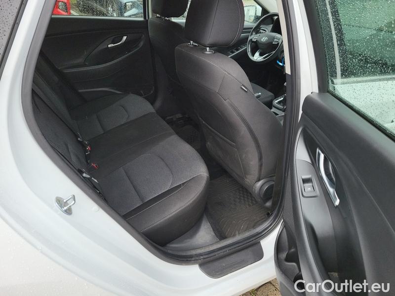 Hyundai  i30  (PD)(01.2017  ->)  kom.1.6CRDi 115 Smart #11