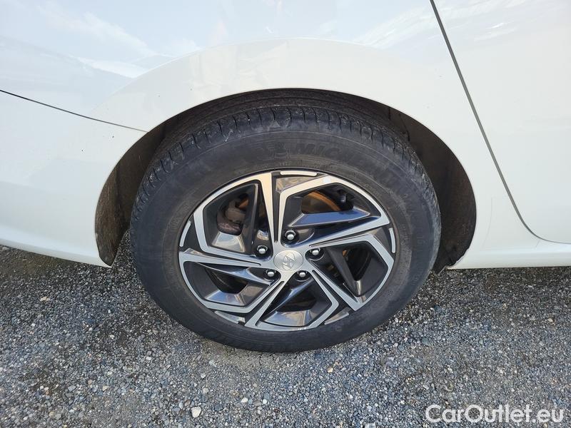 Hyundai  i30  (PD)(01.2017  ->)  kom.1.6CRDi 115 Smart #10
