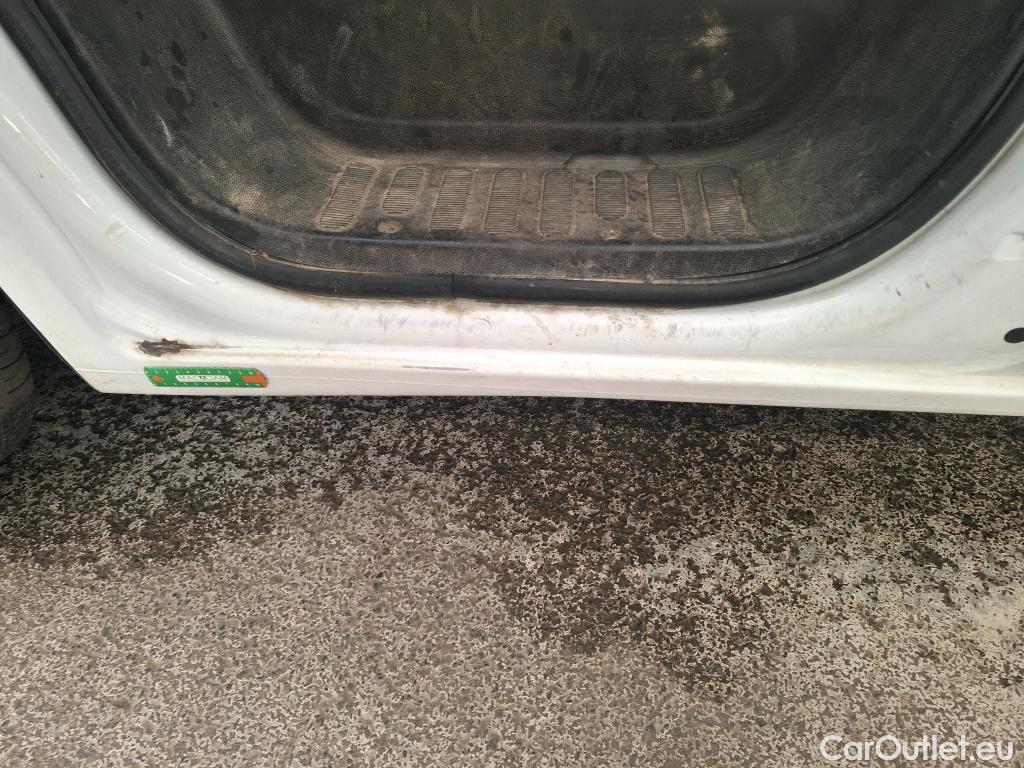 Renault  Master  III Fourgon L2H2 3 5 Grand Confort #28