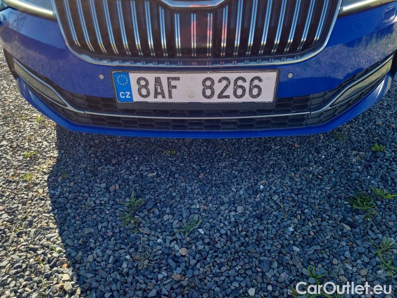 Skoda  Superb  Combi (3T5)(2010) Sup.C.FL2.0TDI 110 Style AT #24
