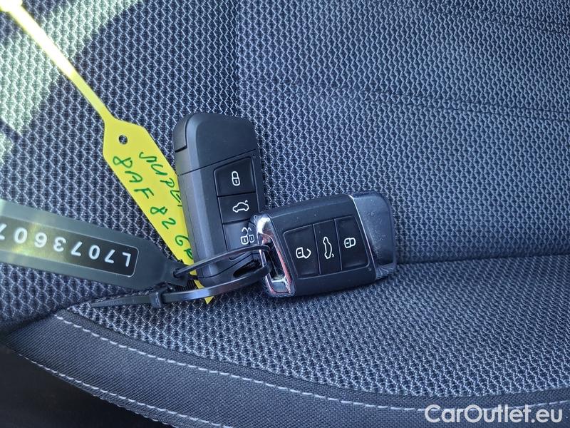 Skoda  Superb  Combi (3T5)(2010) Sup.C.FL2.0TDI 110 Style AT #14