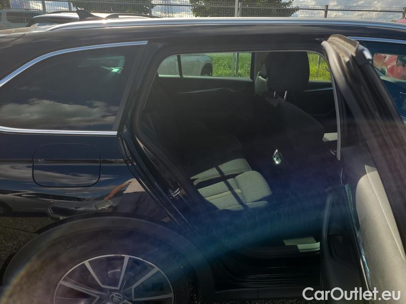 Skoda  Octavia  Combi (NX3)(2020) Oct.C.2.0 TSI 140 Scout 4x4 AT #11