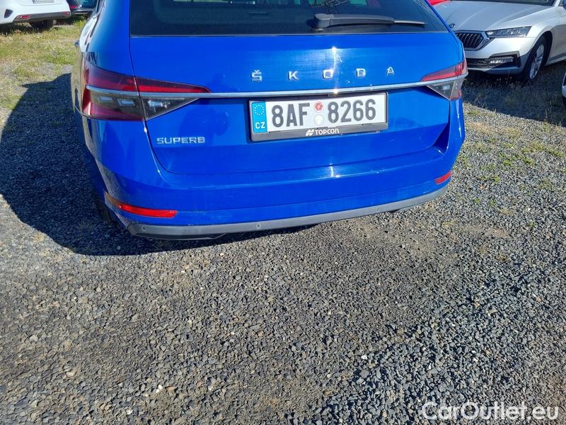 Skoda  Superb  Combi (3T5)(2010) Sup.C.FL2.0TDI 110 Style AT #12