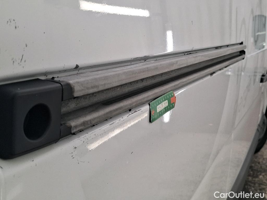 Renault  Master  III Fourgon L2H2 3 5 Grand Confort #41