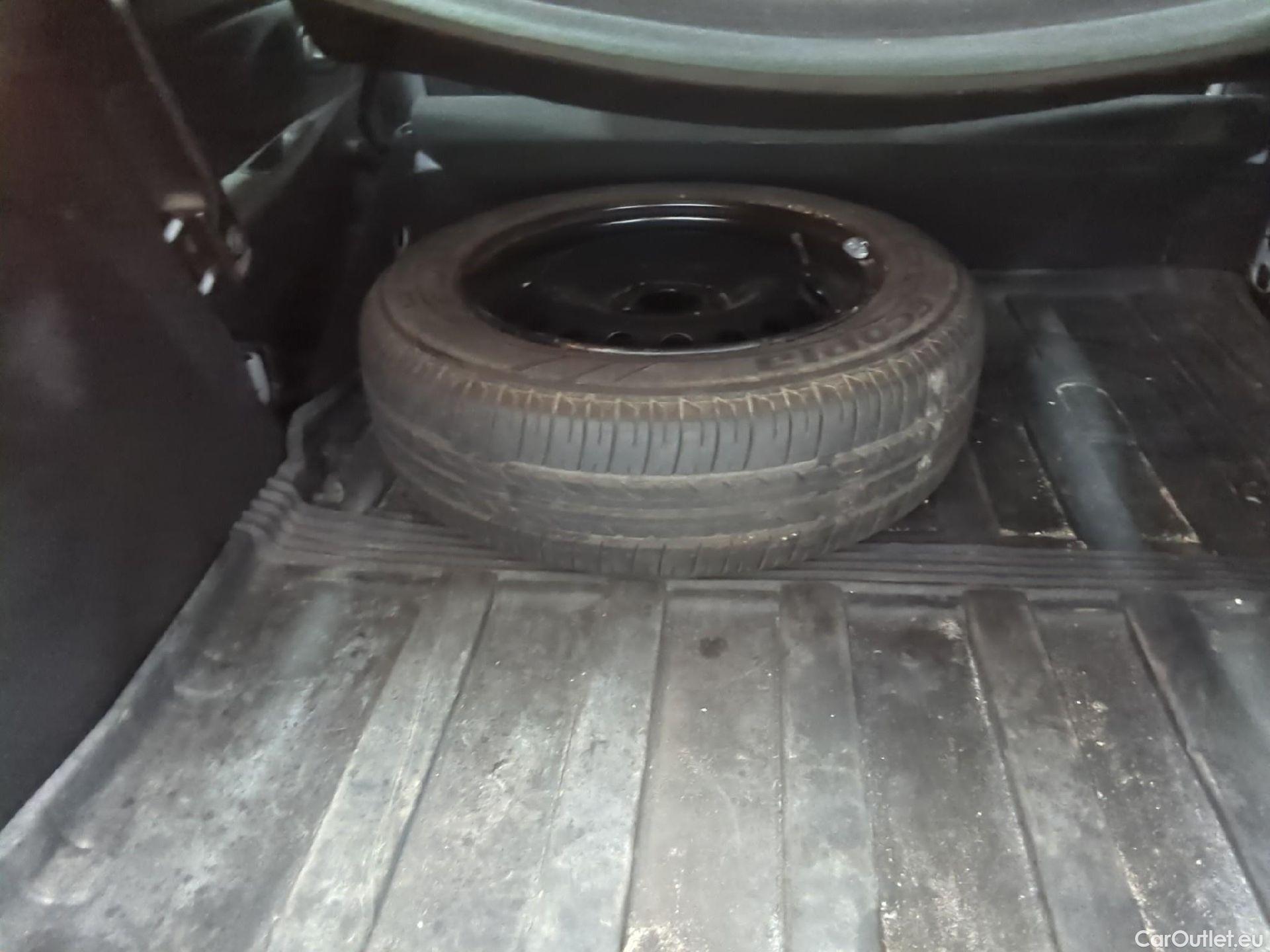 Renault  Clio  IV Air MediaNav 1.5 dCi 75CV BVM5 E6 #12