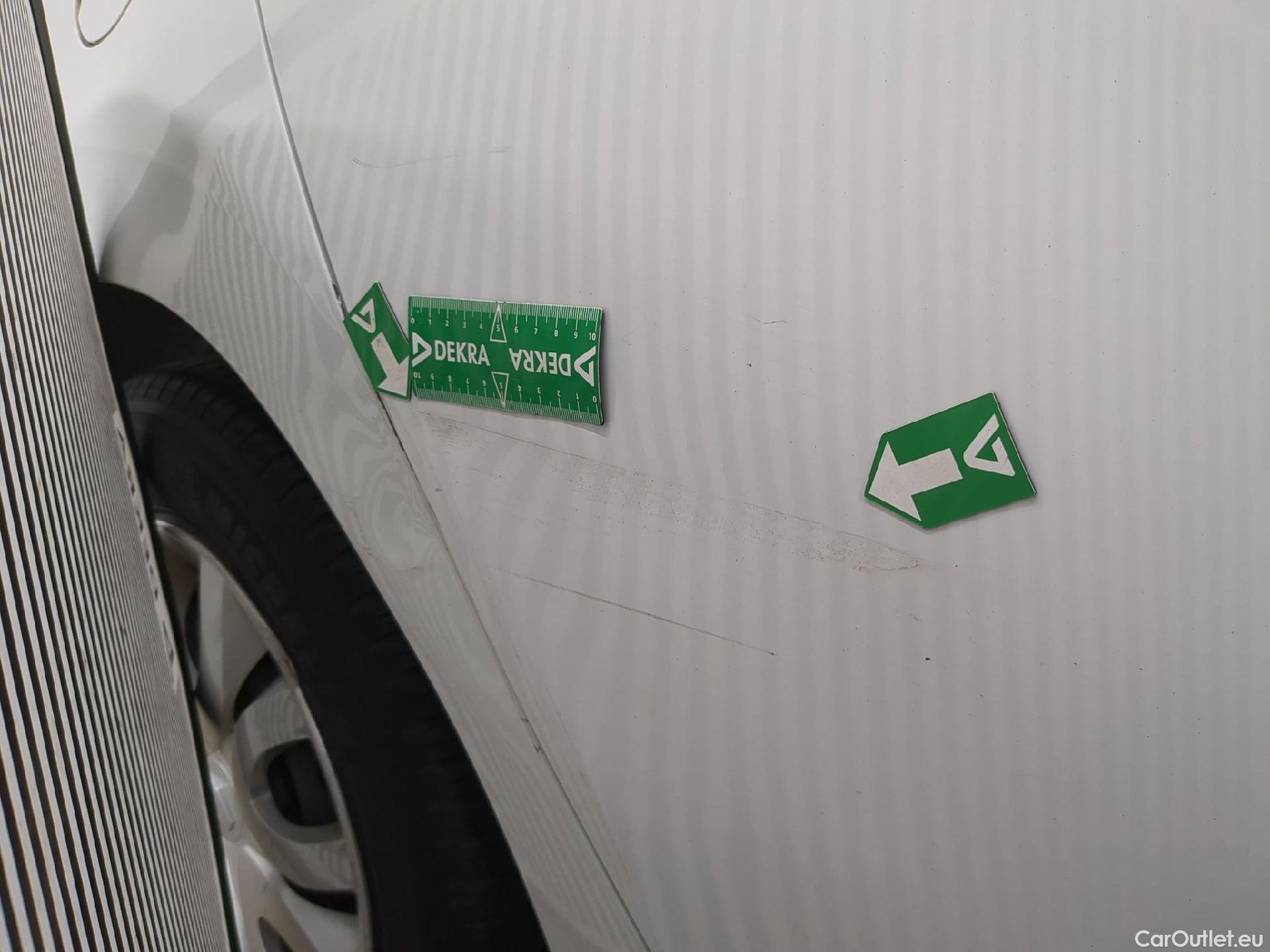 Renault  Clio  IV Air MediaNav 1.5 dCi 75CV BVM5 E6 #27