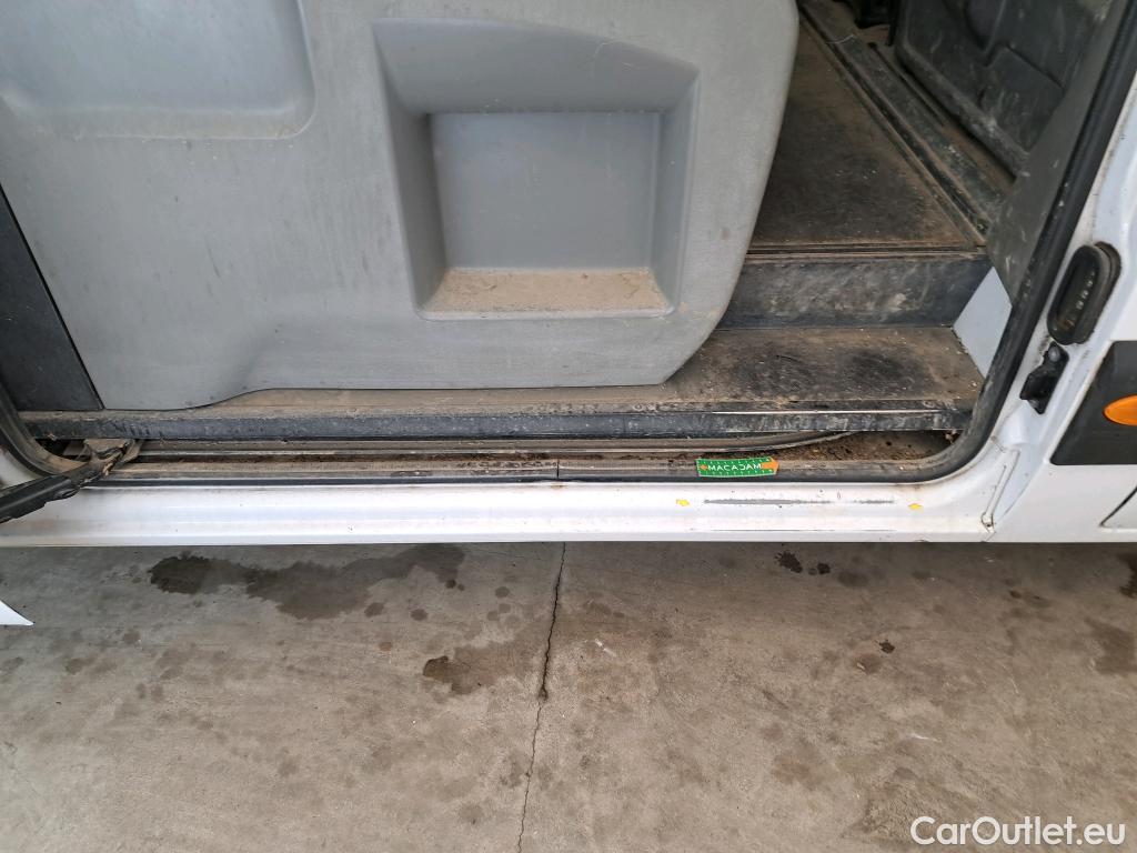 Renault  Master  III Fourgon L3H2 3 5 Grand Confort dCi 130CV BVM6 E6 #36